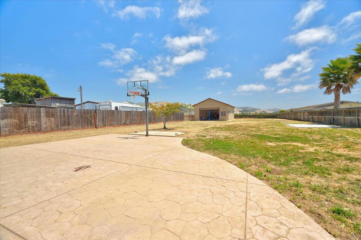 Property photo 40
