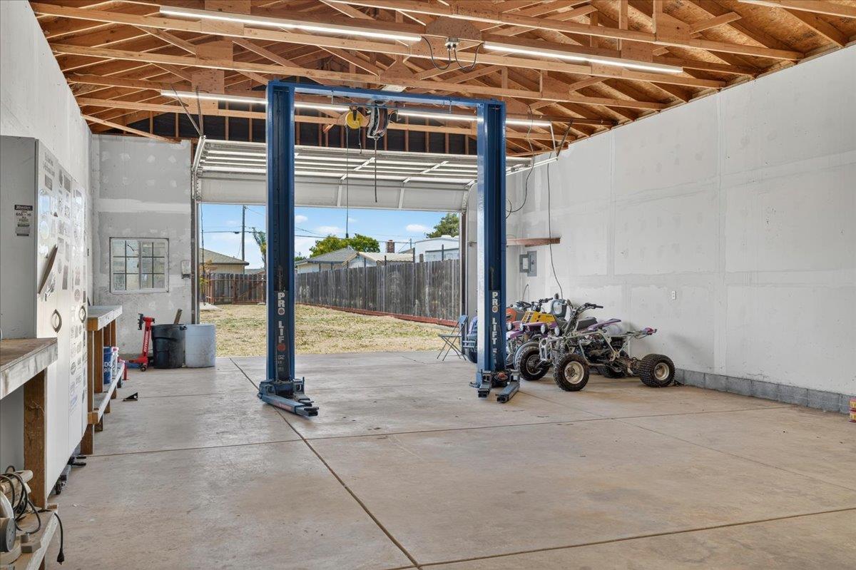 Property photo 43