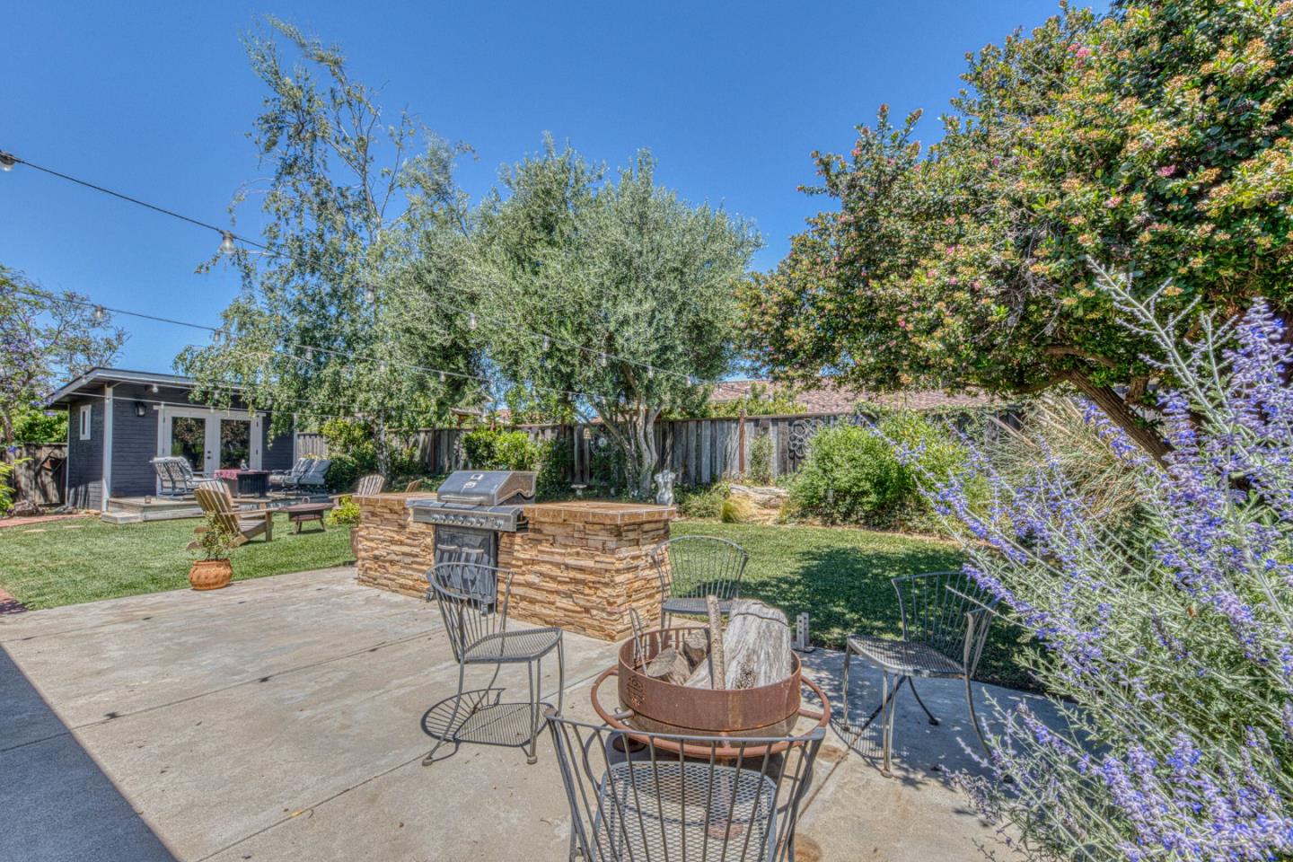 Property photo 37