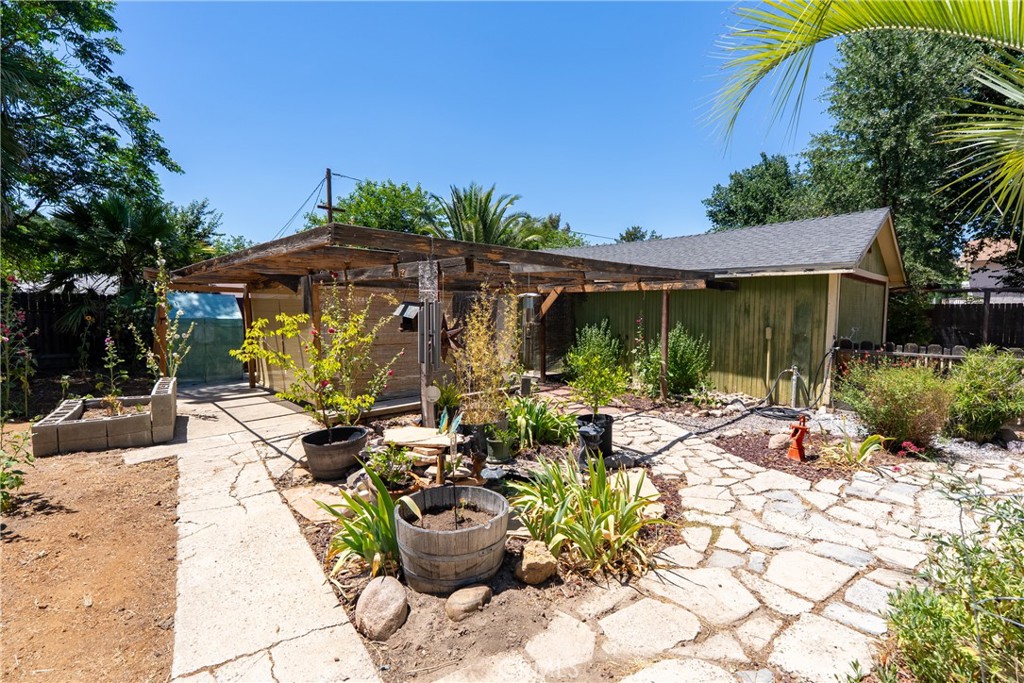 Property photo 35