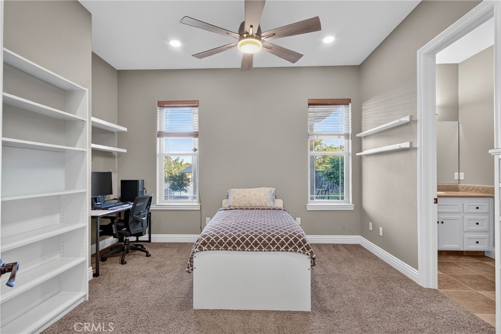 Property photo 31