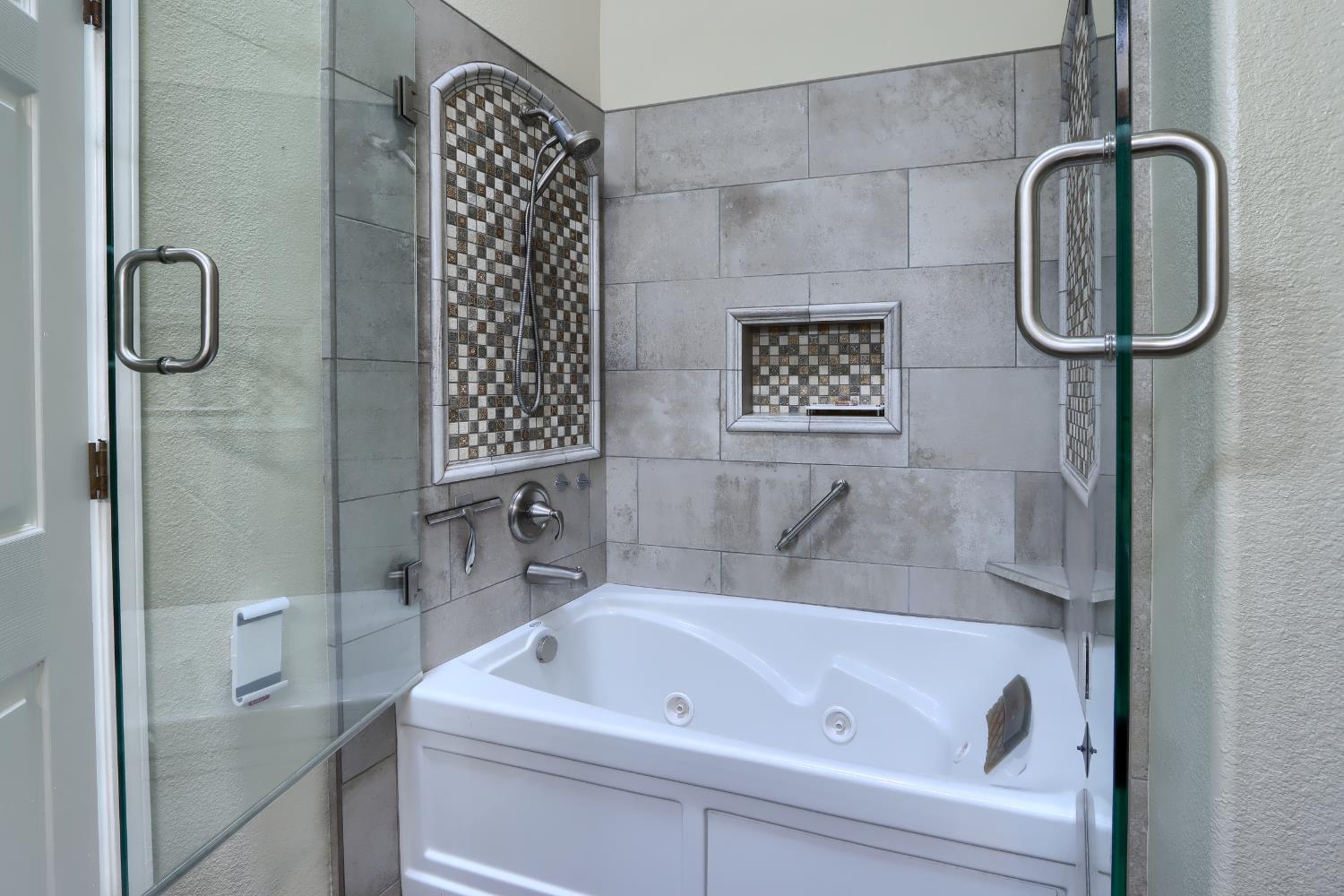 Property photo 38