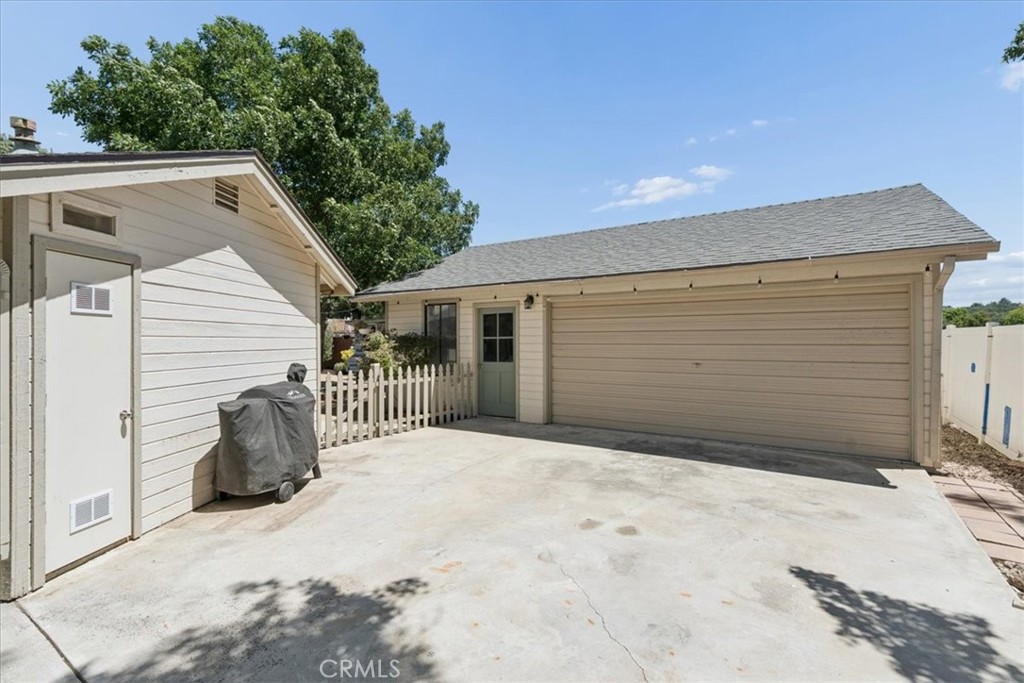 Property photo 44