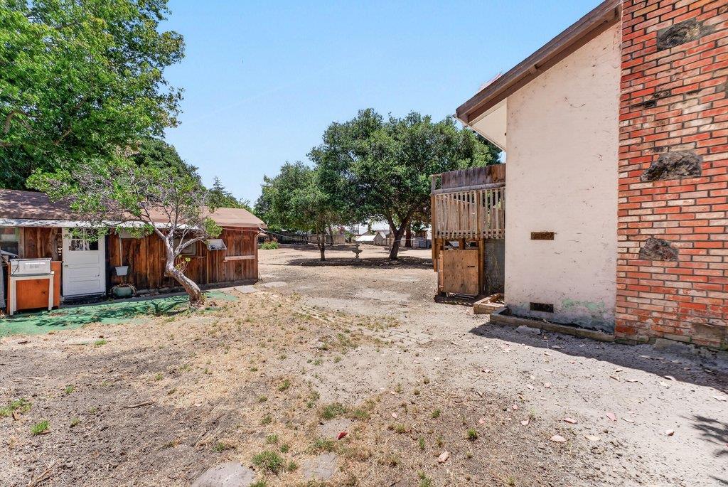 Property photo 37