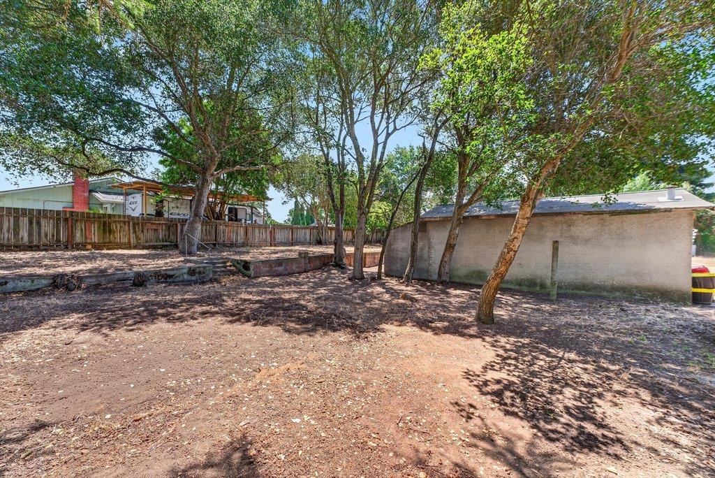 Property photo 43