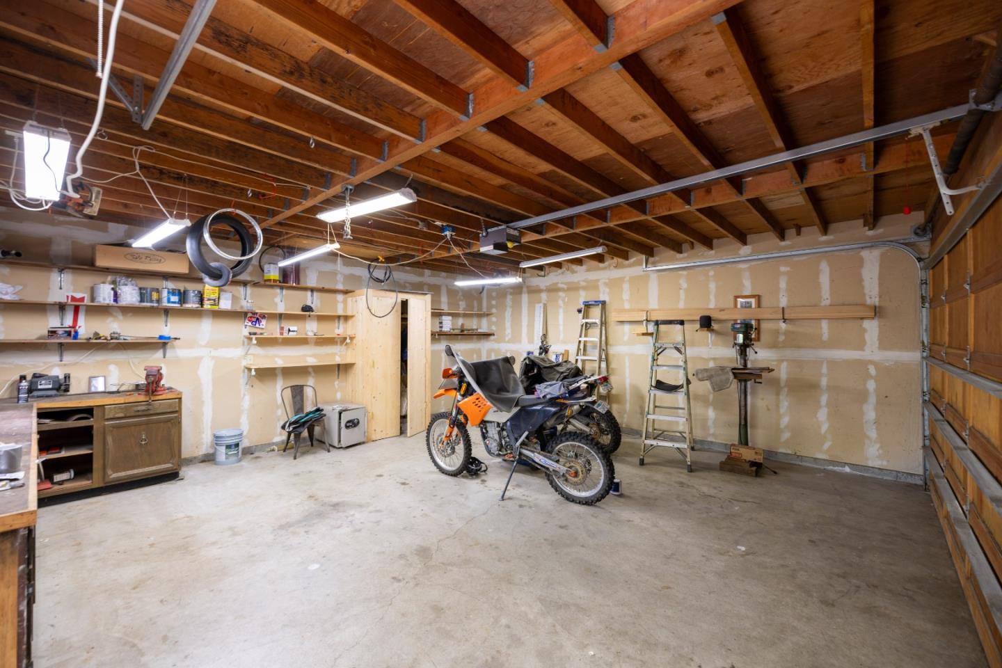Property photo 50