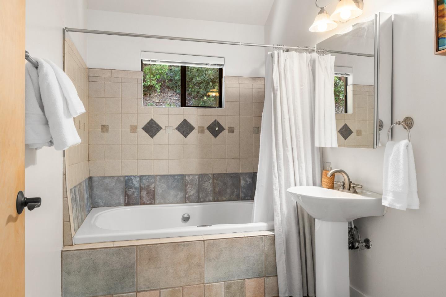 Property photo 46