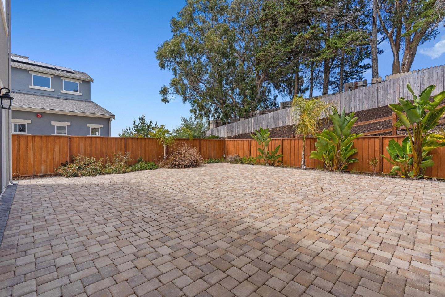 Property photo 44
