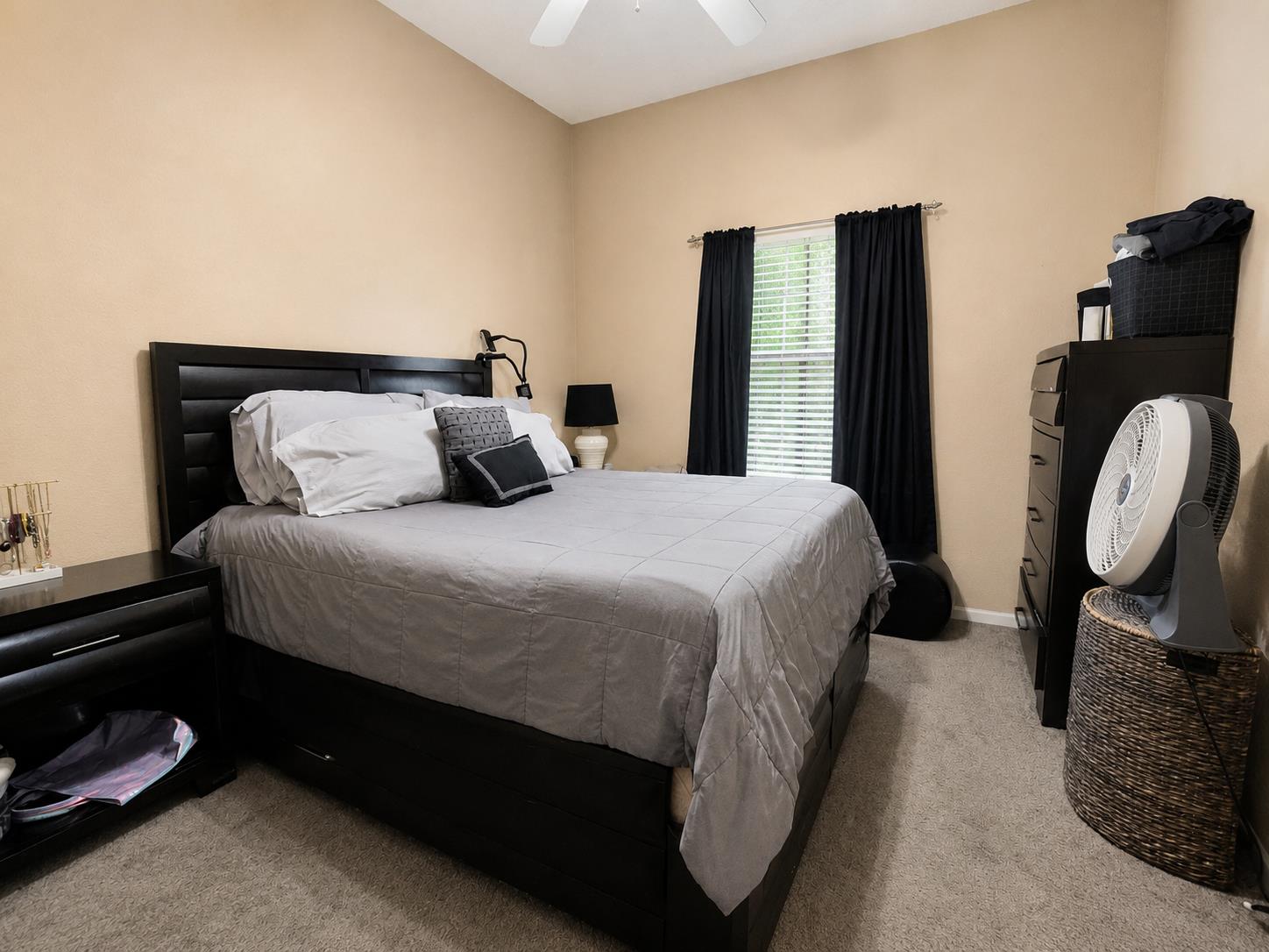 Property photo 33