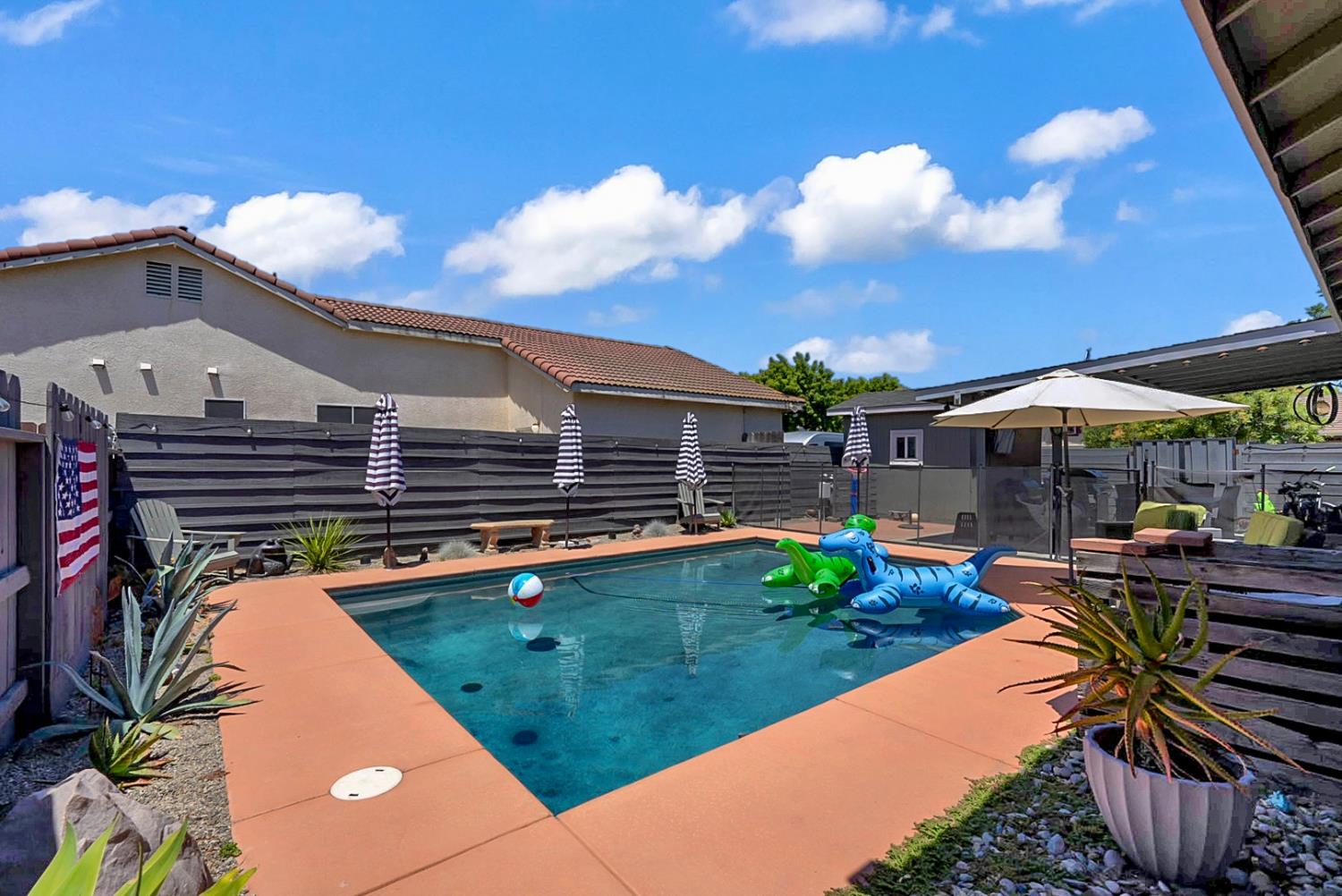Property photo 44