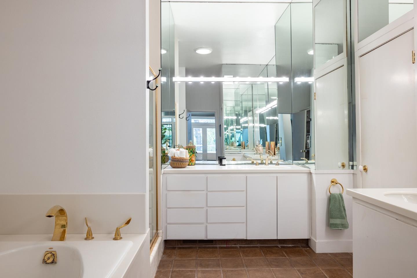Property photo 38