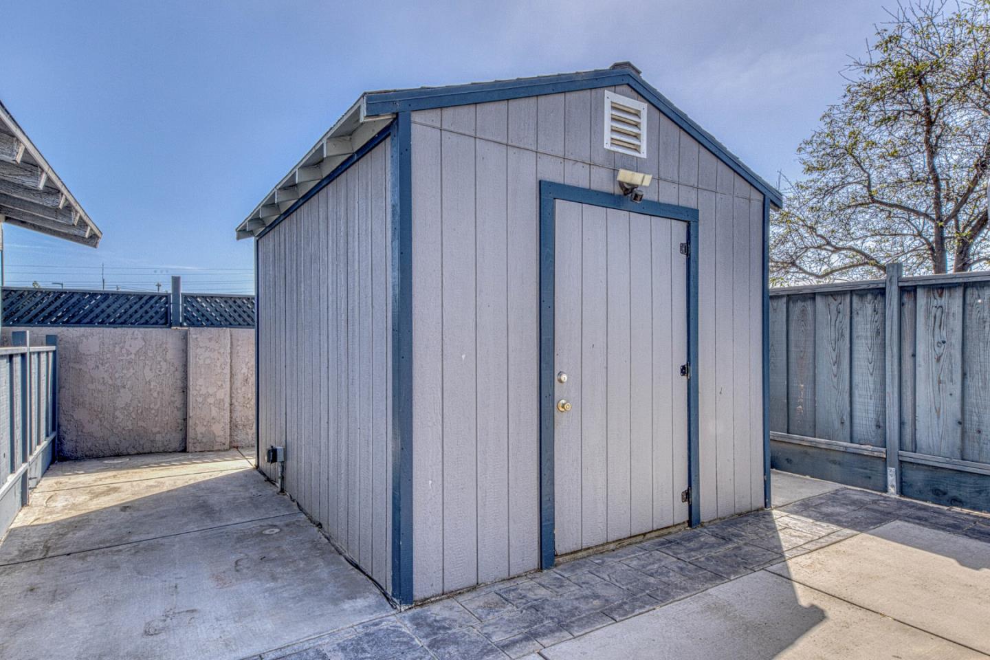 Property photo 44