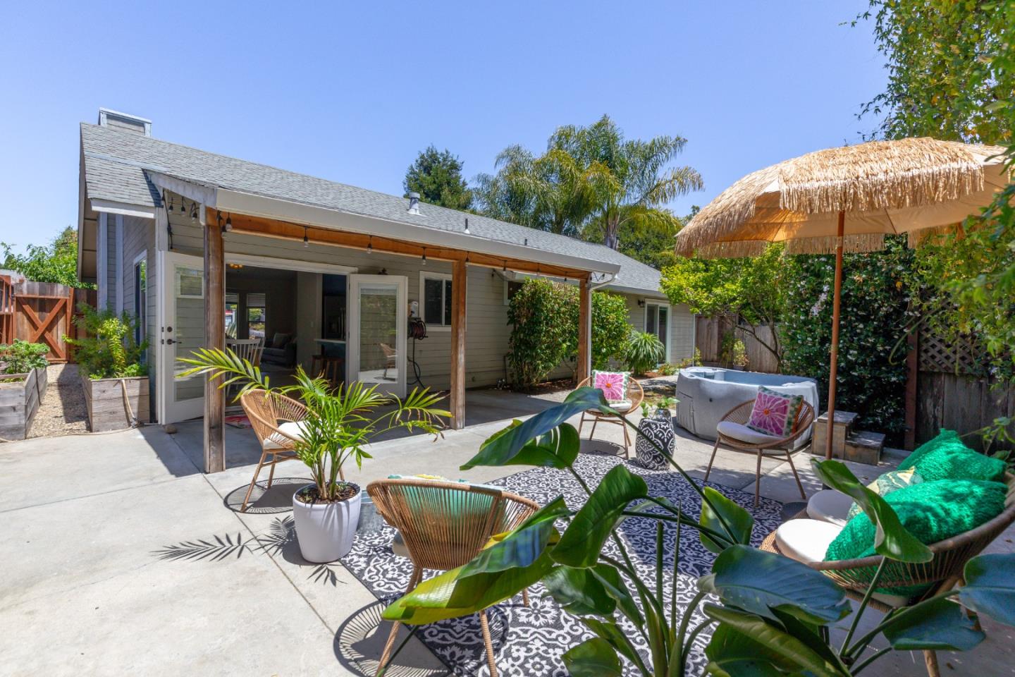 Property photo 44