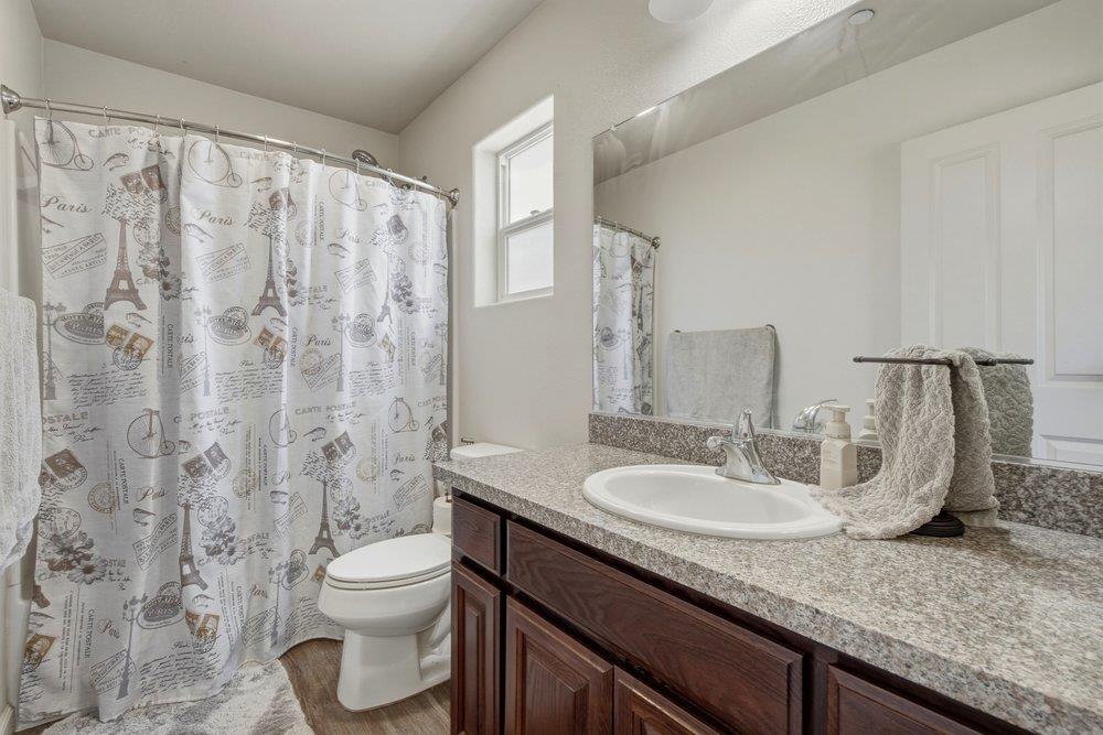Property photo 35