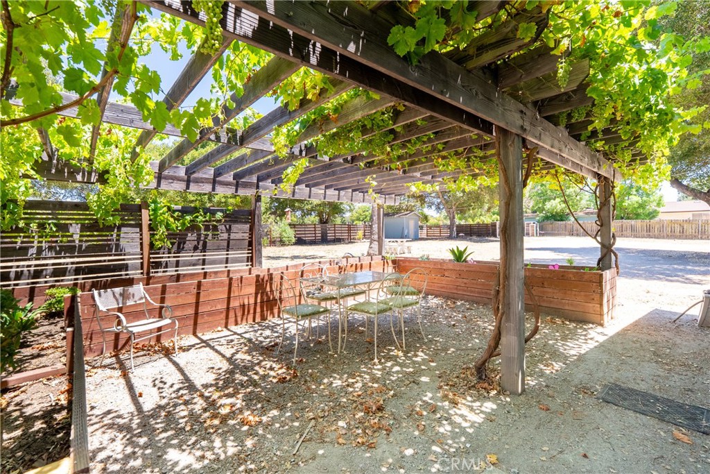 Property photo 38