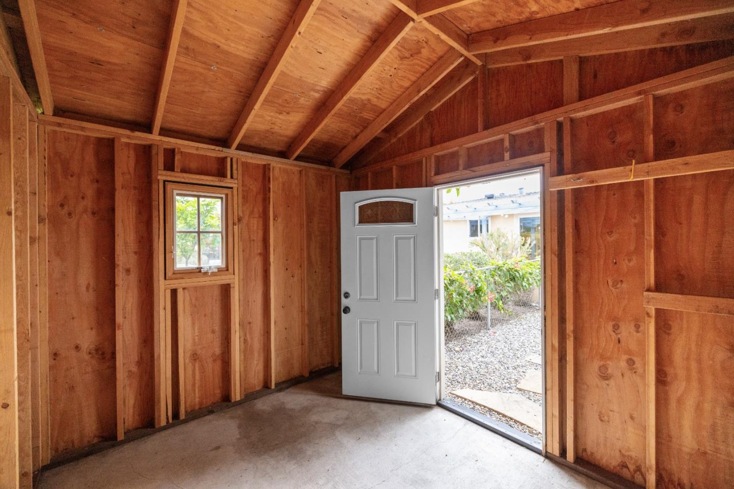 Property photo 37