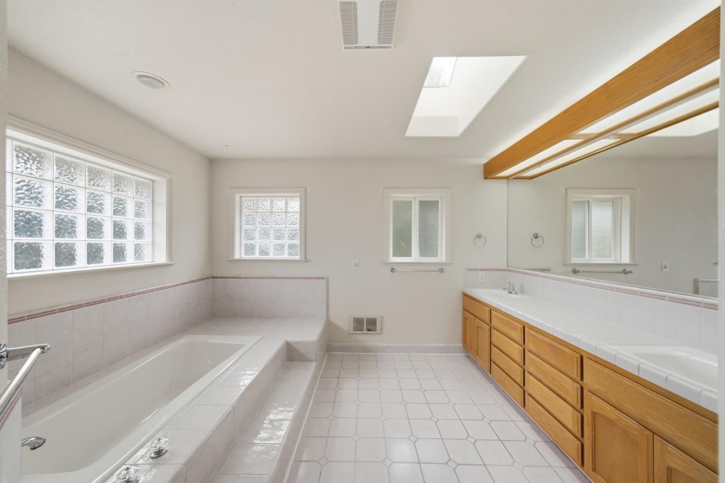 Property photo 44
