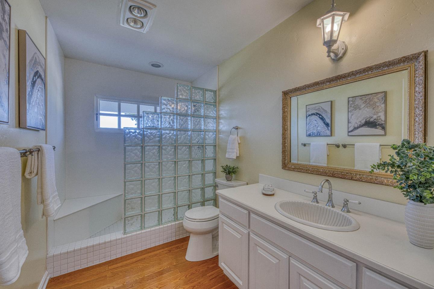 Property photo 46