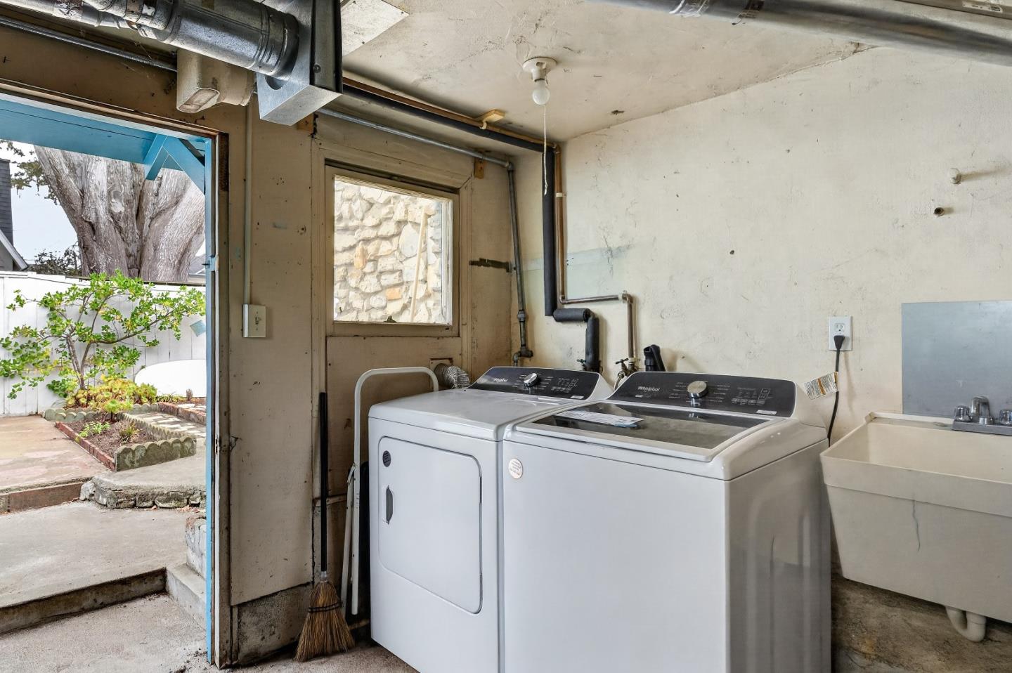 Property photo 36