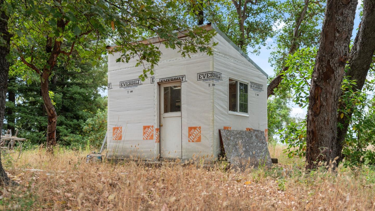 Property photo 42