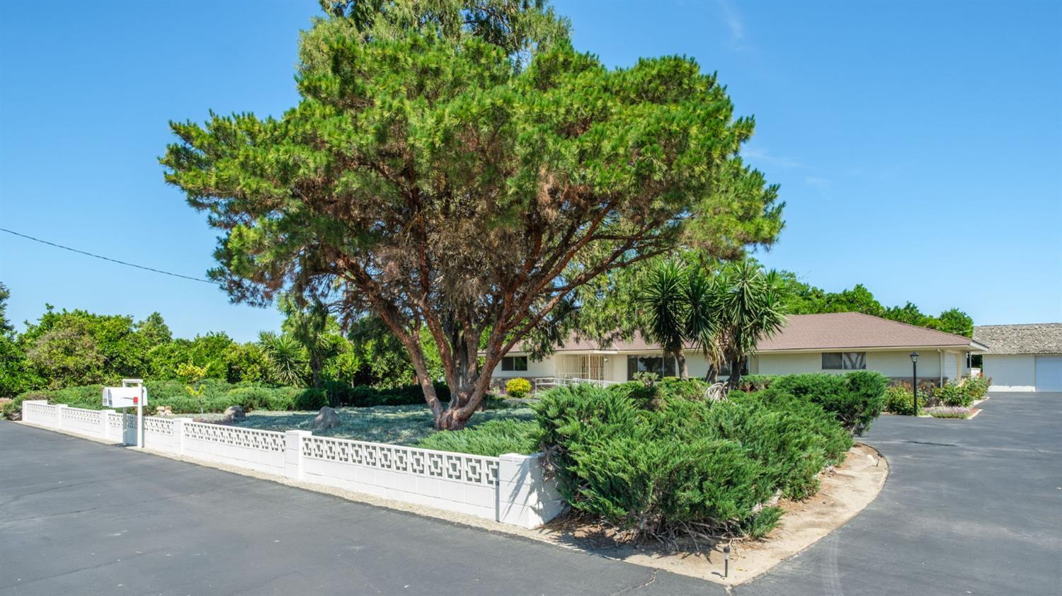 Property photo 40