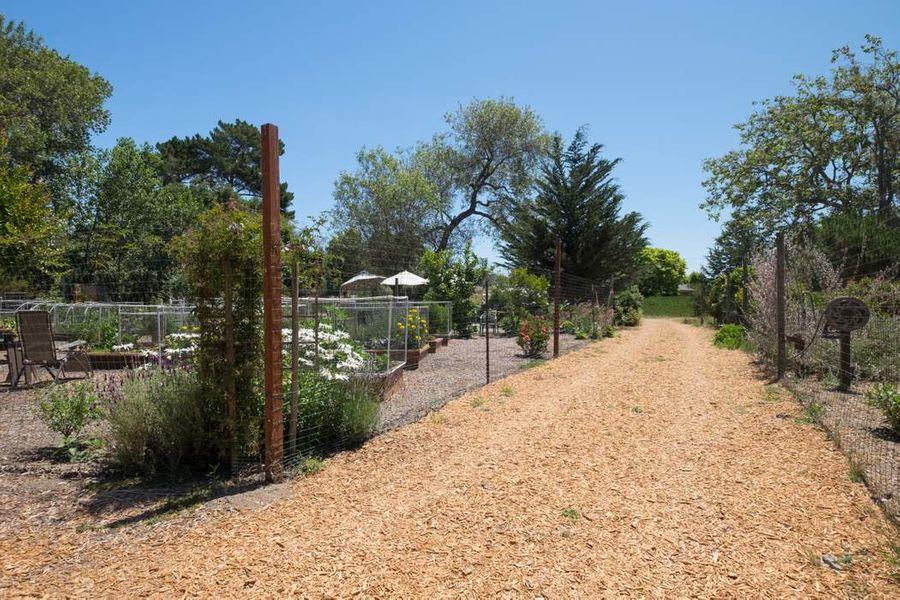 Property photo 36