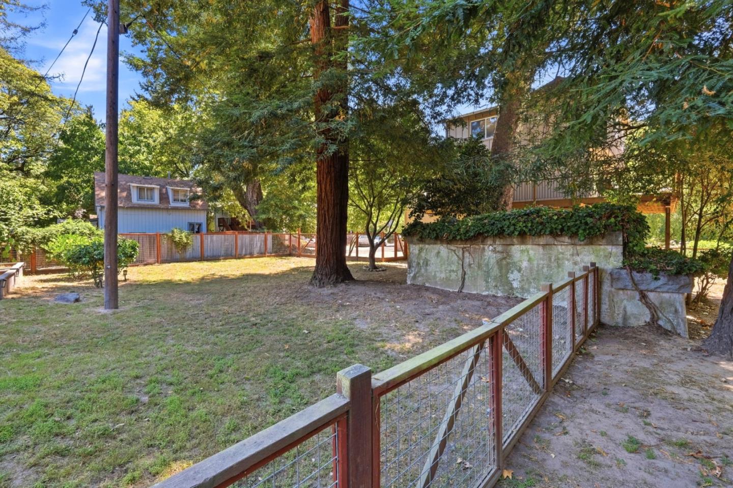 Property photo 35