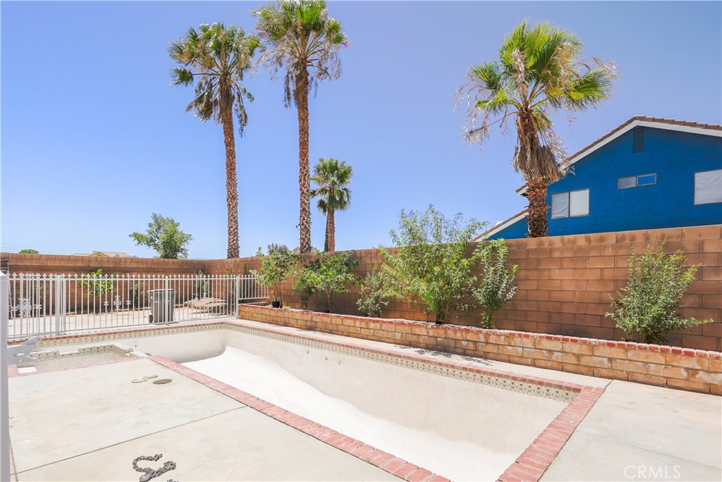 Property photo 36