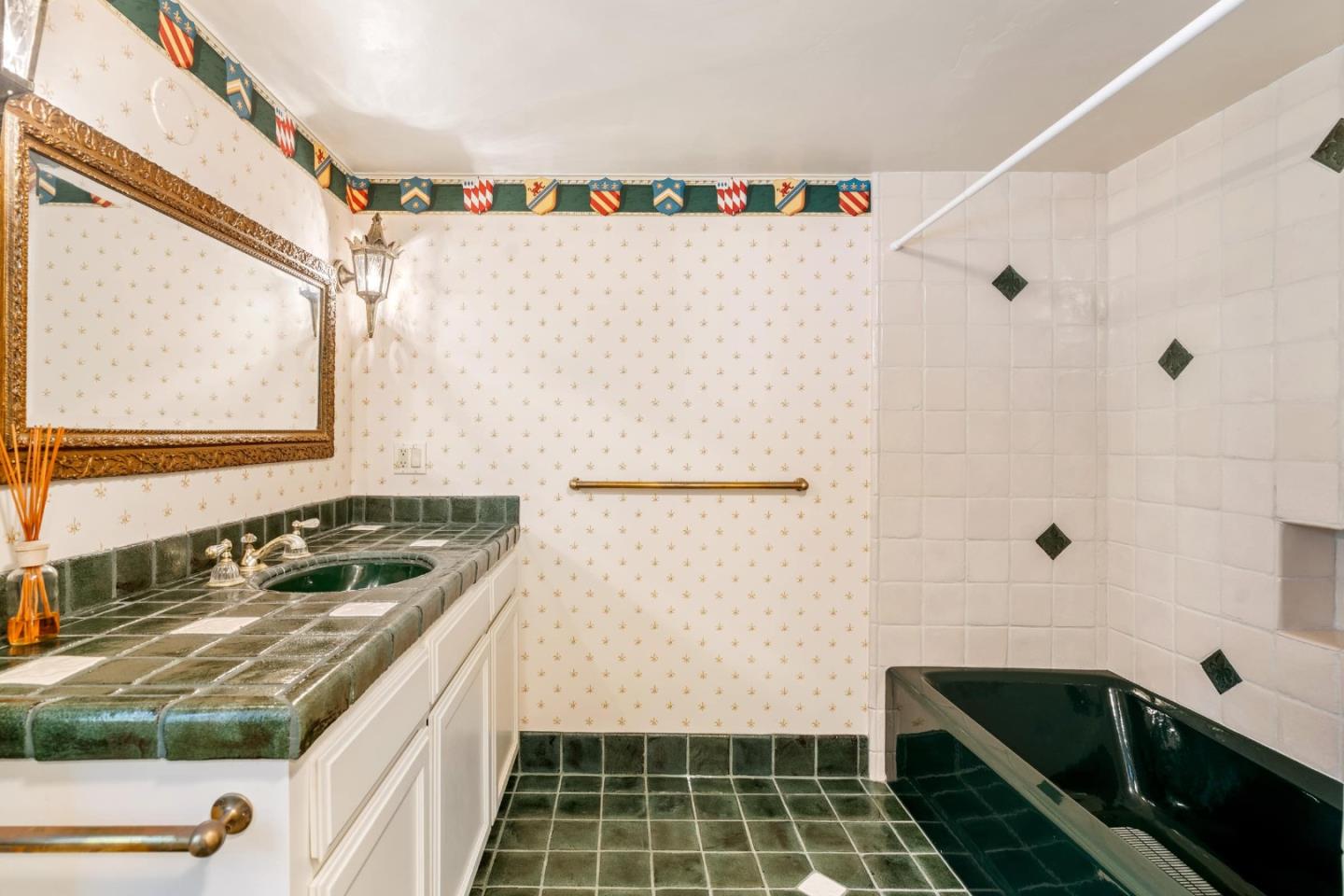 Property photo 44