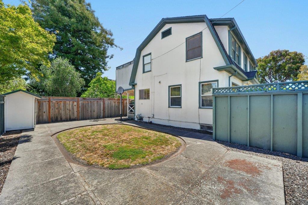 Property photo 33
