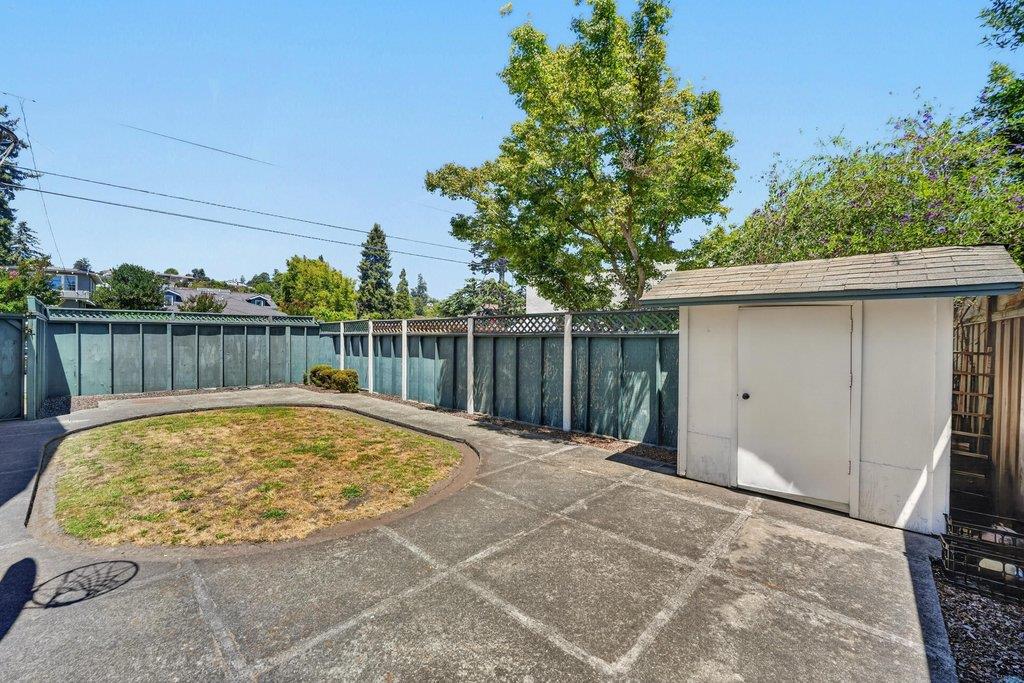Property photo 34