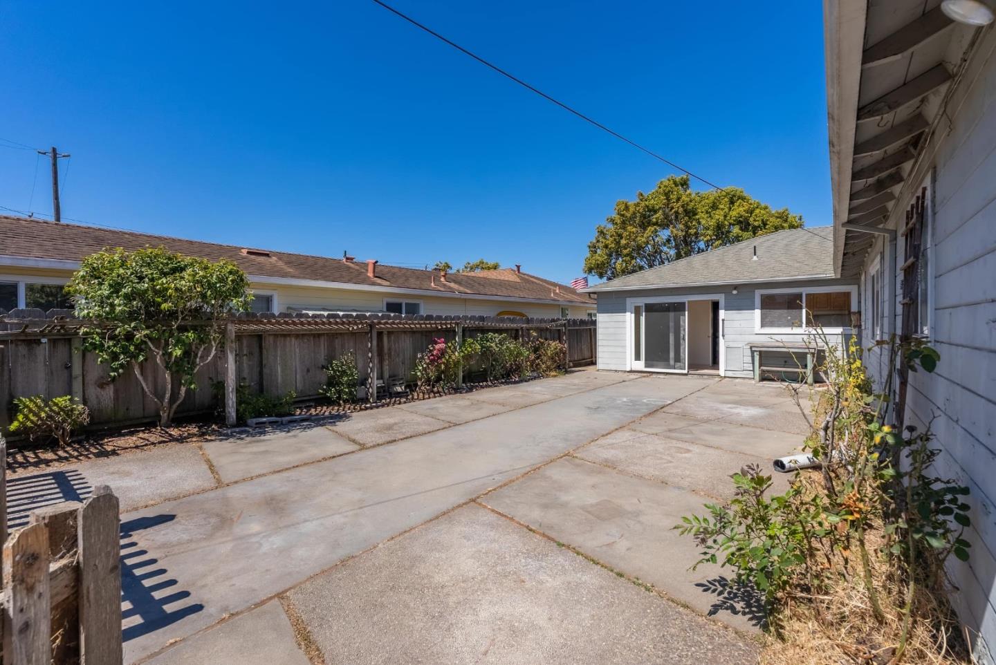 Property photo 35