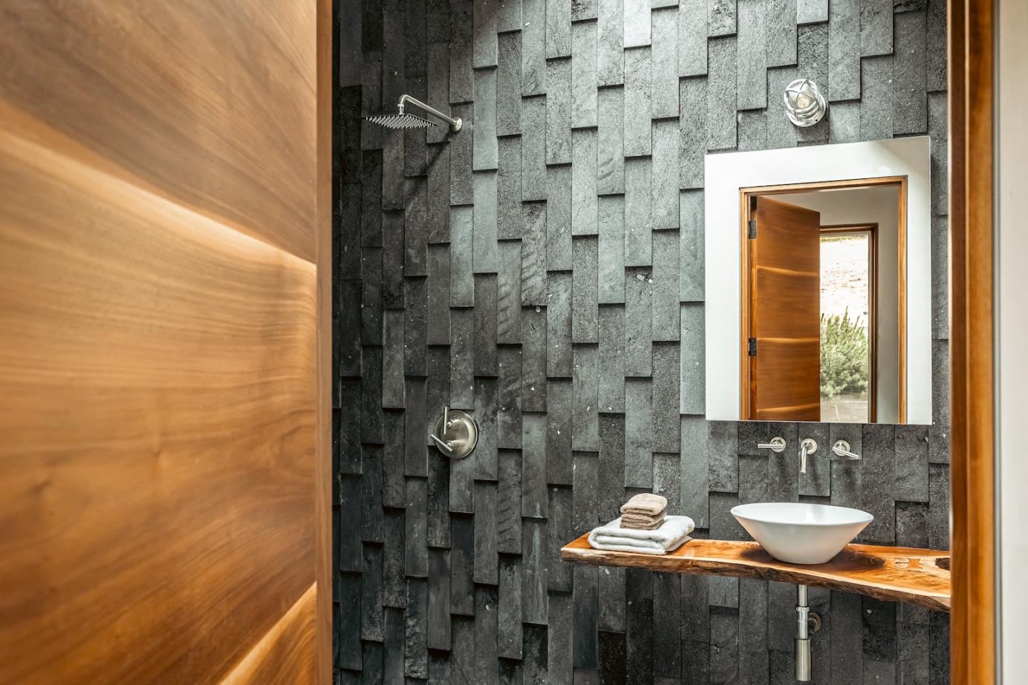 Property photo 50
