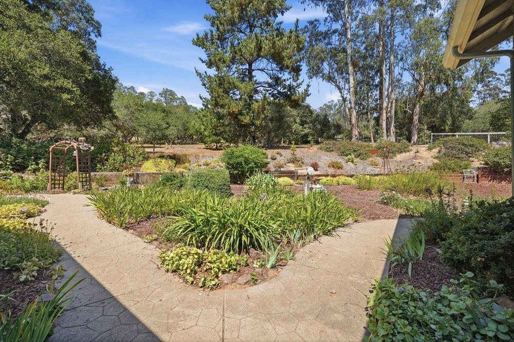 Property photo 40