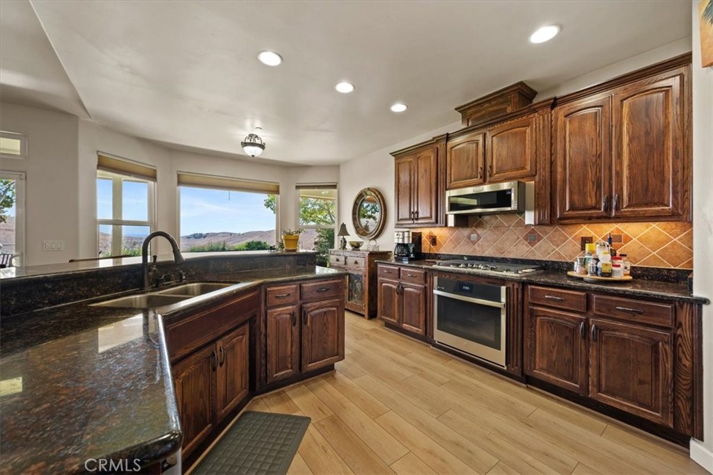 Property photo 24