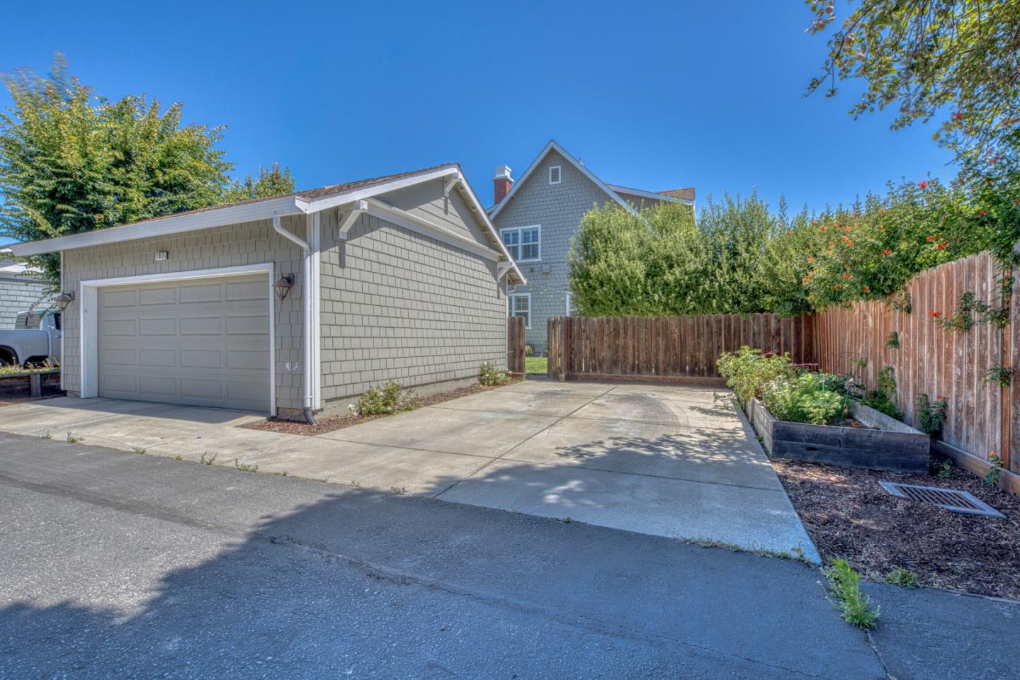 Property photo 42