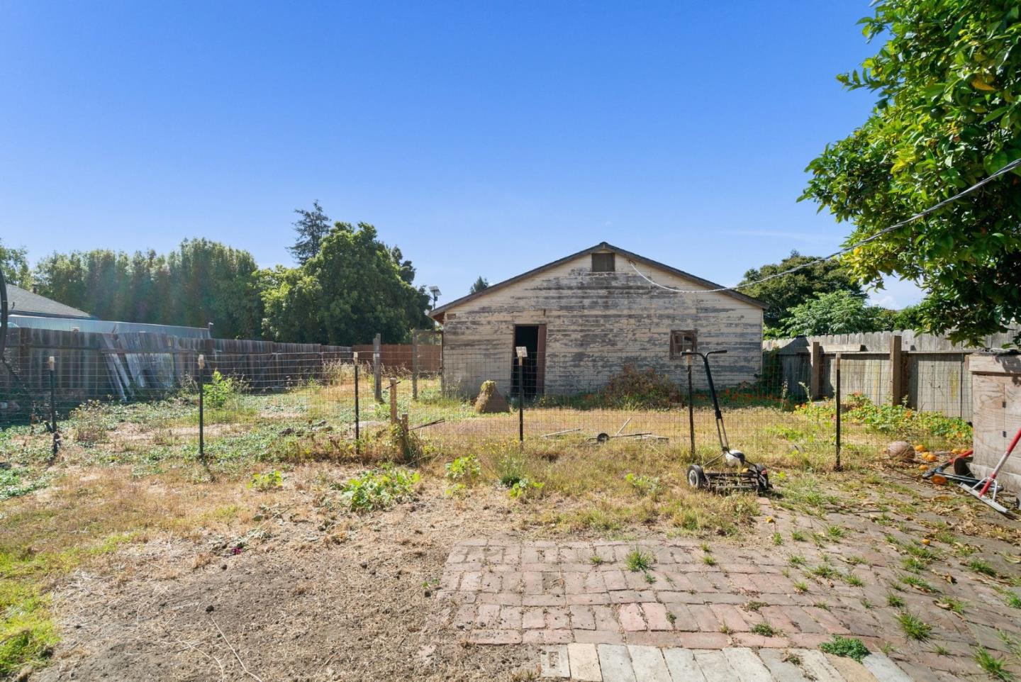 Property photo 43