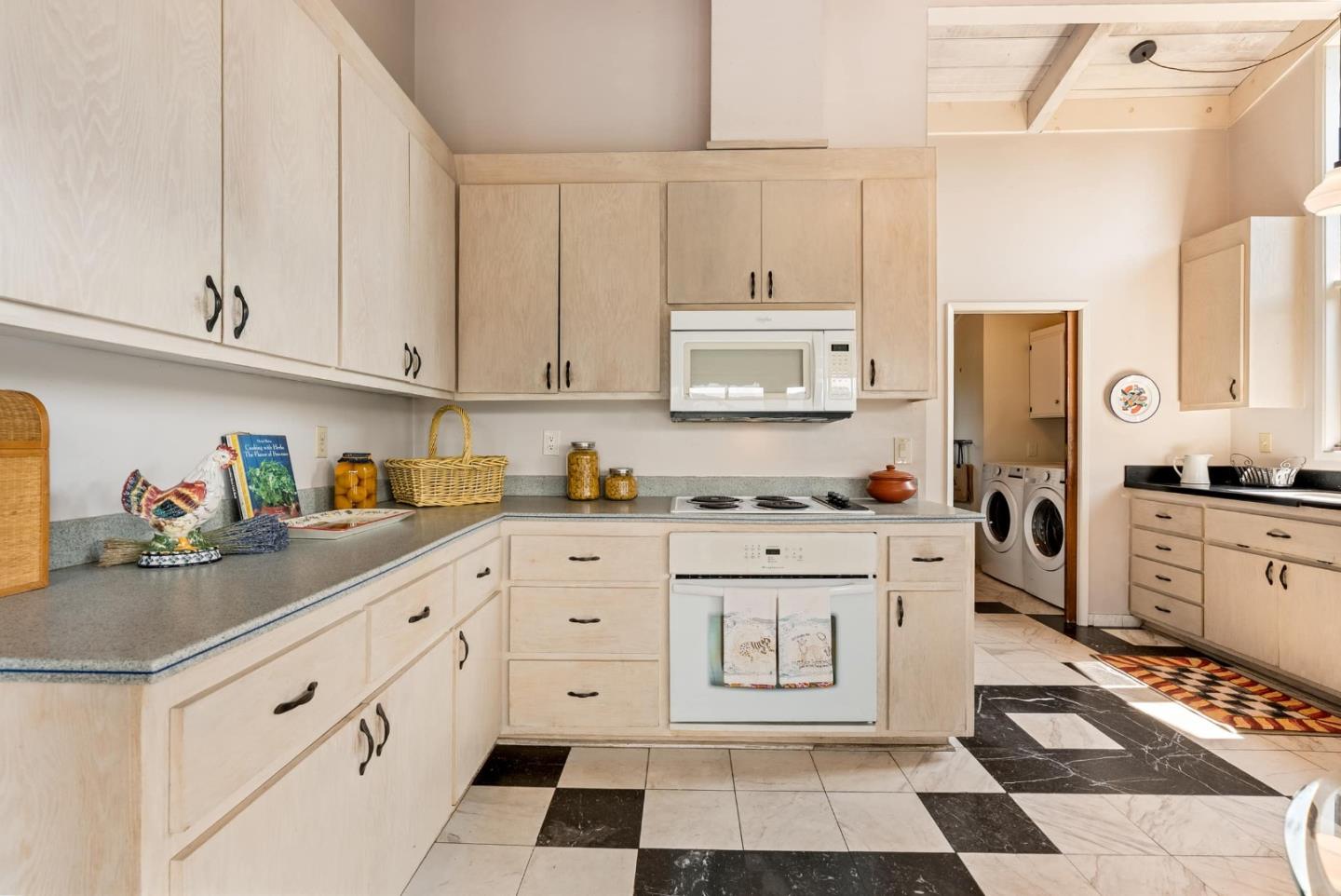 Property photo 28
