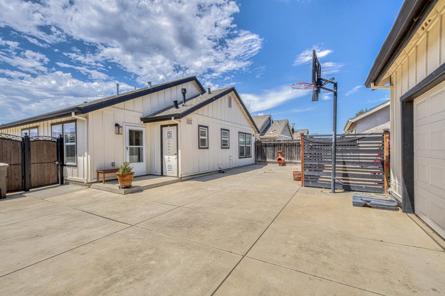 Property photo 30