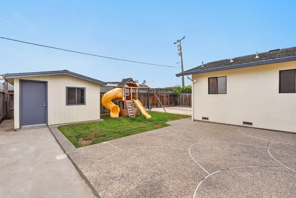 Property photo 44