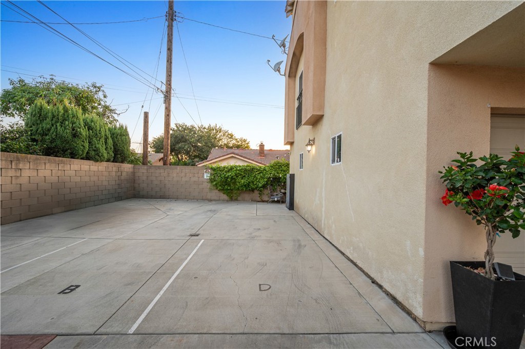 Property photo 33