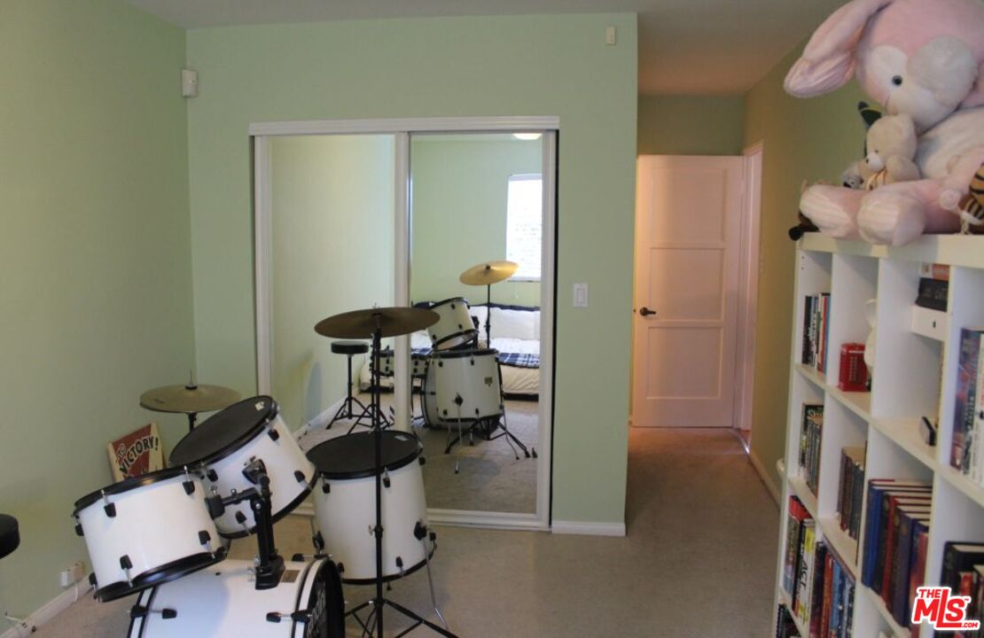 Property photo 34