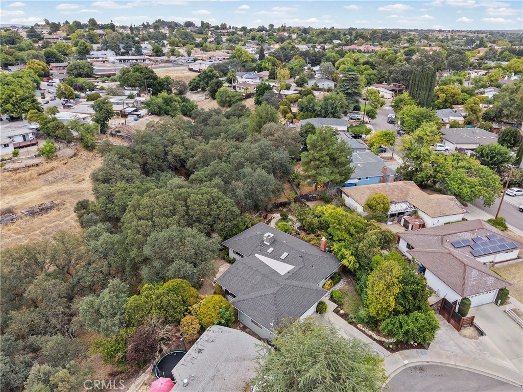 Property photo 37