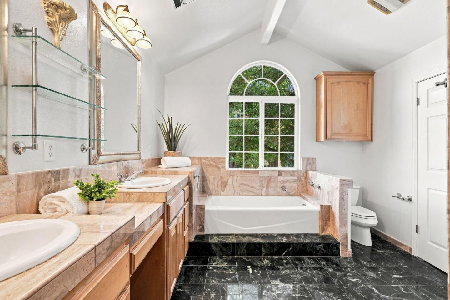 Property photo 35