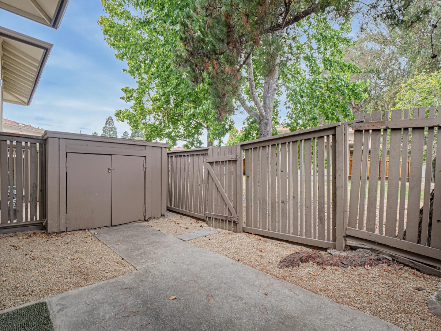 Property photo 32