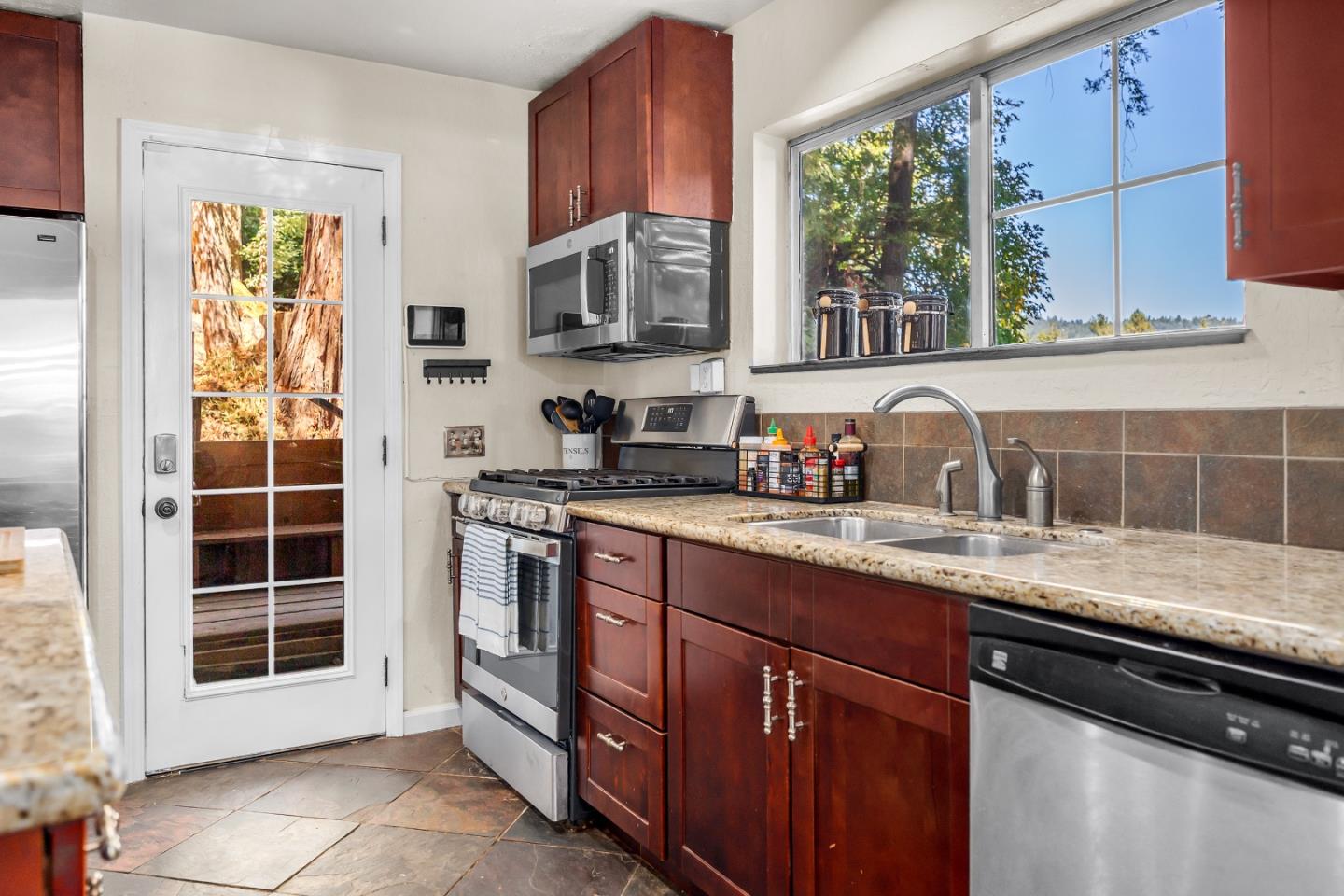 Property photo 23
