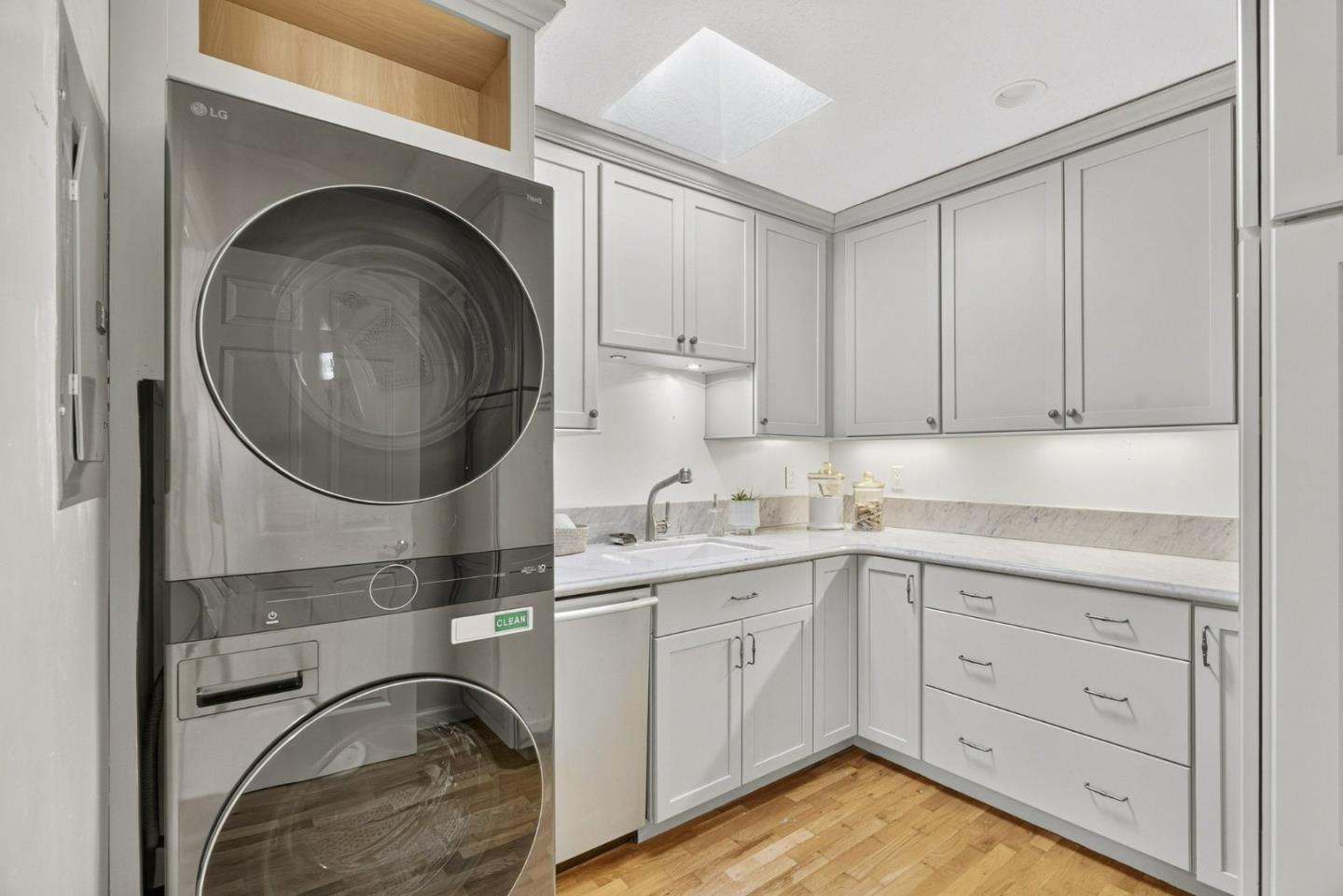 Property photo 44