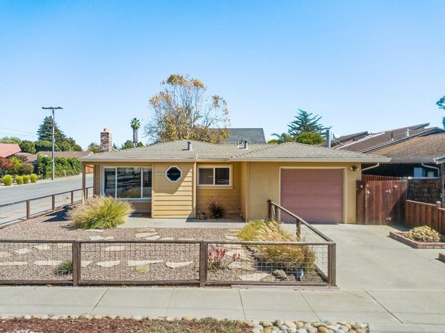Property photo 35