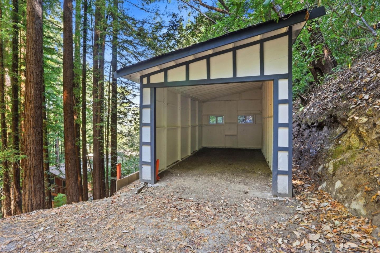Property photo 44