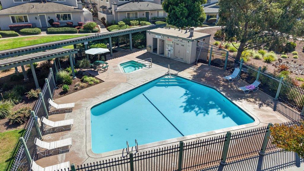 Property photo 33